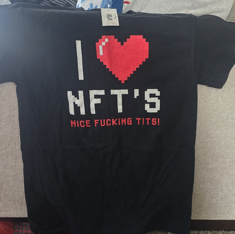 NWT Spencer's I ♡ NFT'S Classic Black Dirty Fun Graphic Tshirt Mens Small